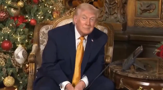 Трамп на різдвяному заході: Маю повернутися до питань України, РФ та Китаю